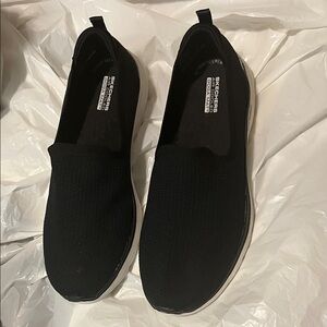 Skechers Womens Go Walk 6 - Clear VirtueSneaker